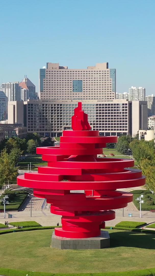 青岛城市风光五月风光雕塑视频的预览图