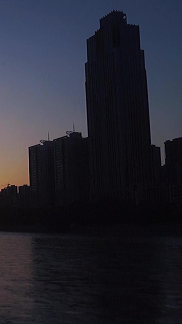 黄河在夕阳下视频的预览图