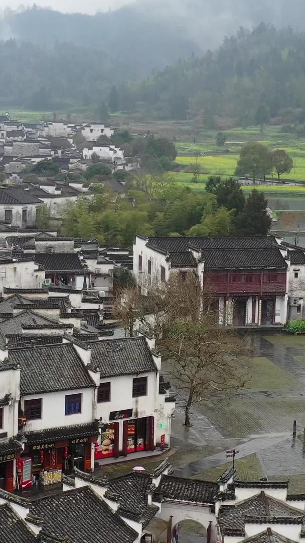 安徽省黄山西递古村航拍视频视频的预览图