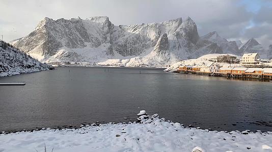 挪威罗弗敦群岛冬季自然风光视频的预览图