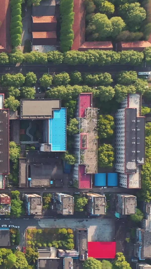 武汉青山区航拍拆迁武钢宿舍苏联红房街区素材视频的预览图