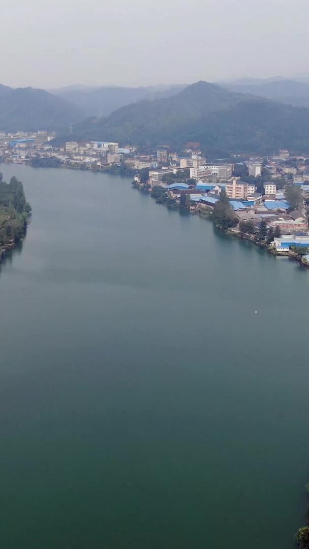 湖南淞江两岸航拍风景视频的预览图