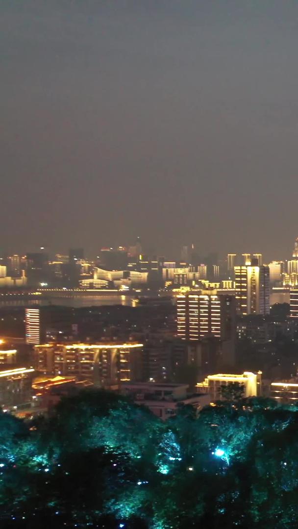 武汉城市地标建筑黄鹤楼古建筑群夜景灯光秀素材视频的预览图
