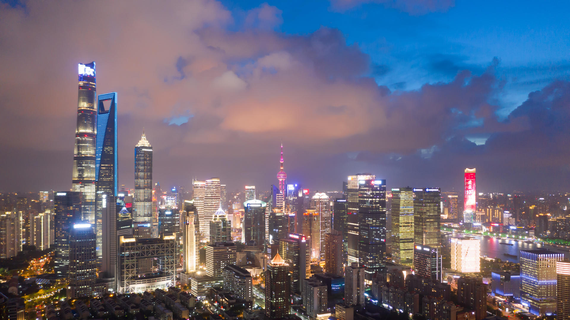 上海陆家嘴入夜4k延时摄影视频的预览图