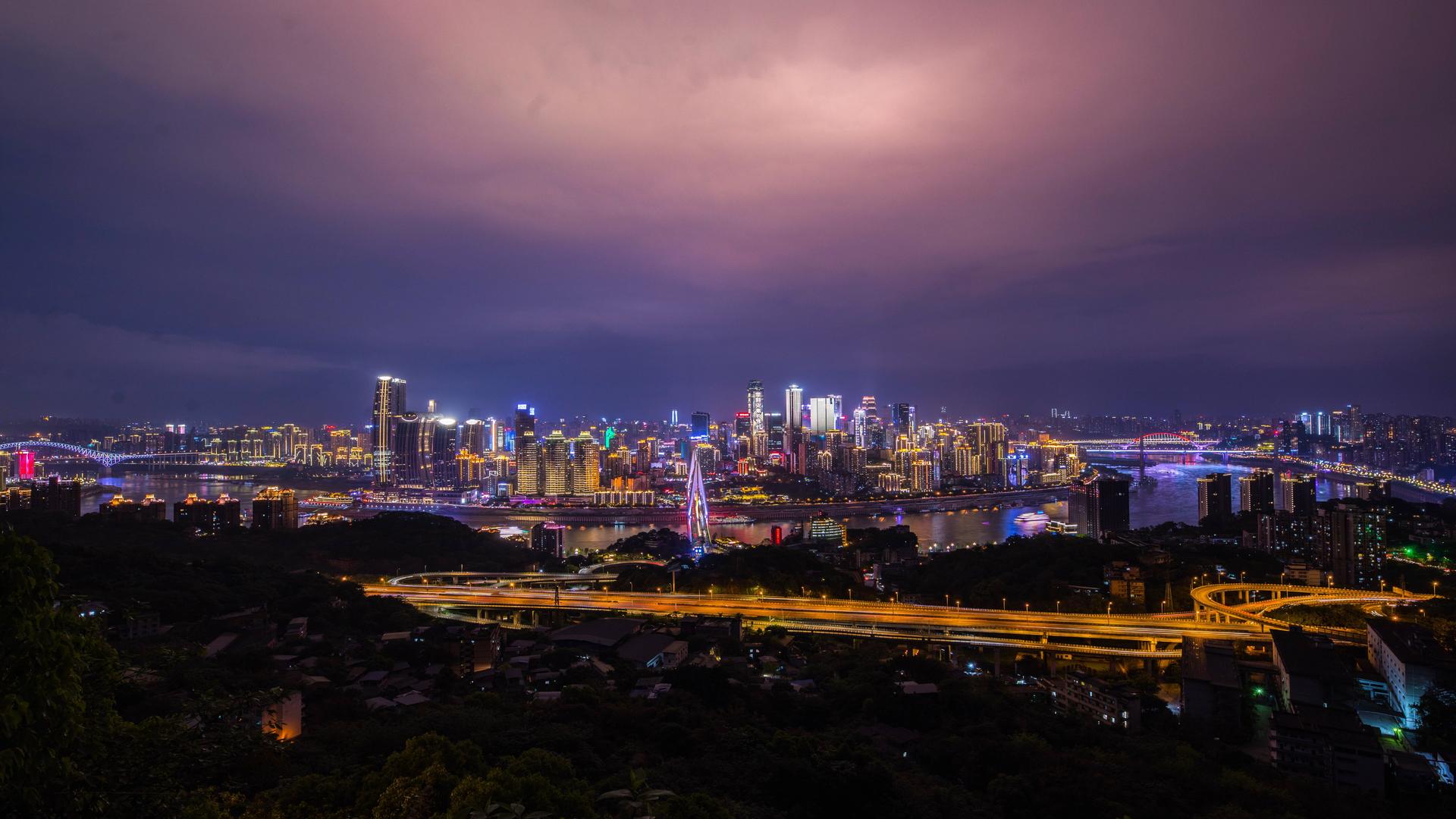 8K重庆山城全城夜景延时视频的预览图