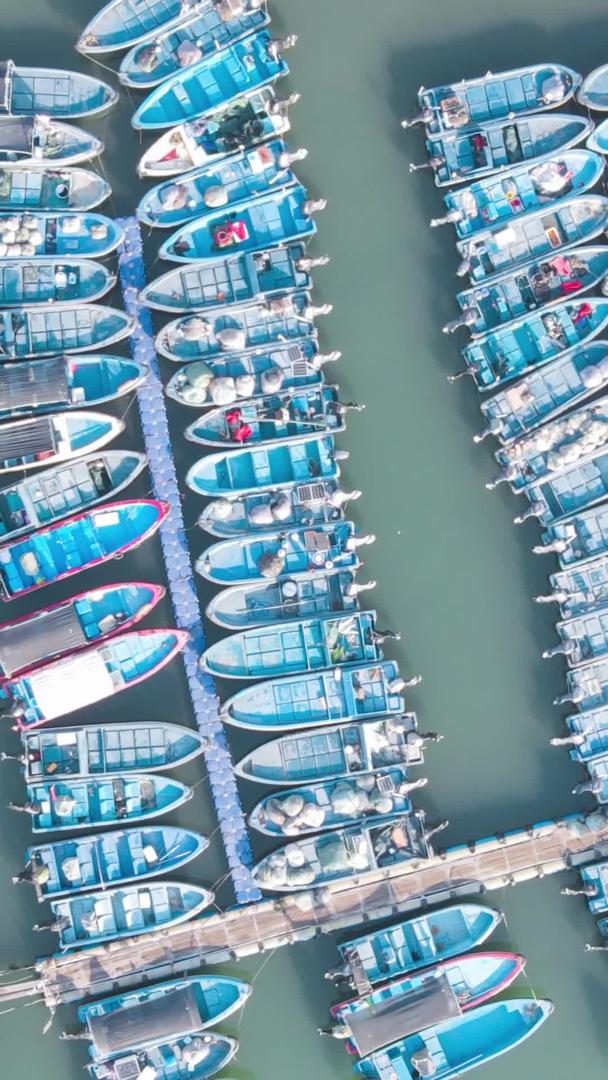 航拍延迟摄影广东惠州海景渔船地标材料视频的预览图