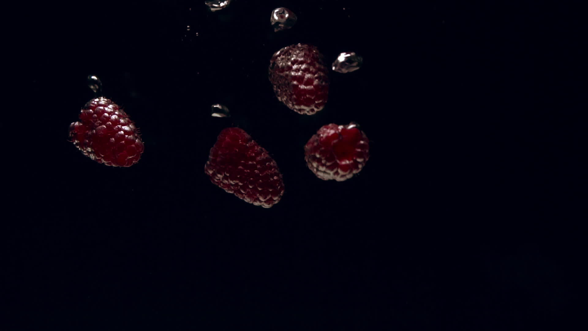 液体中的浆果视频的预览图
