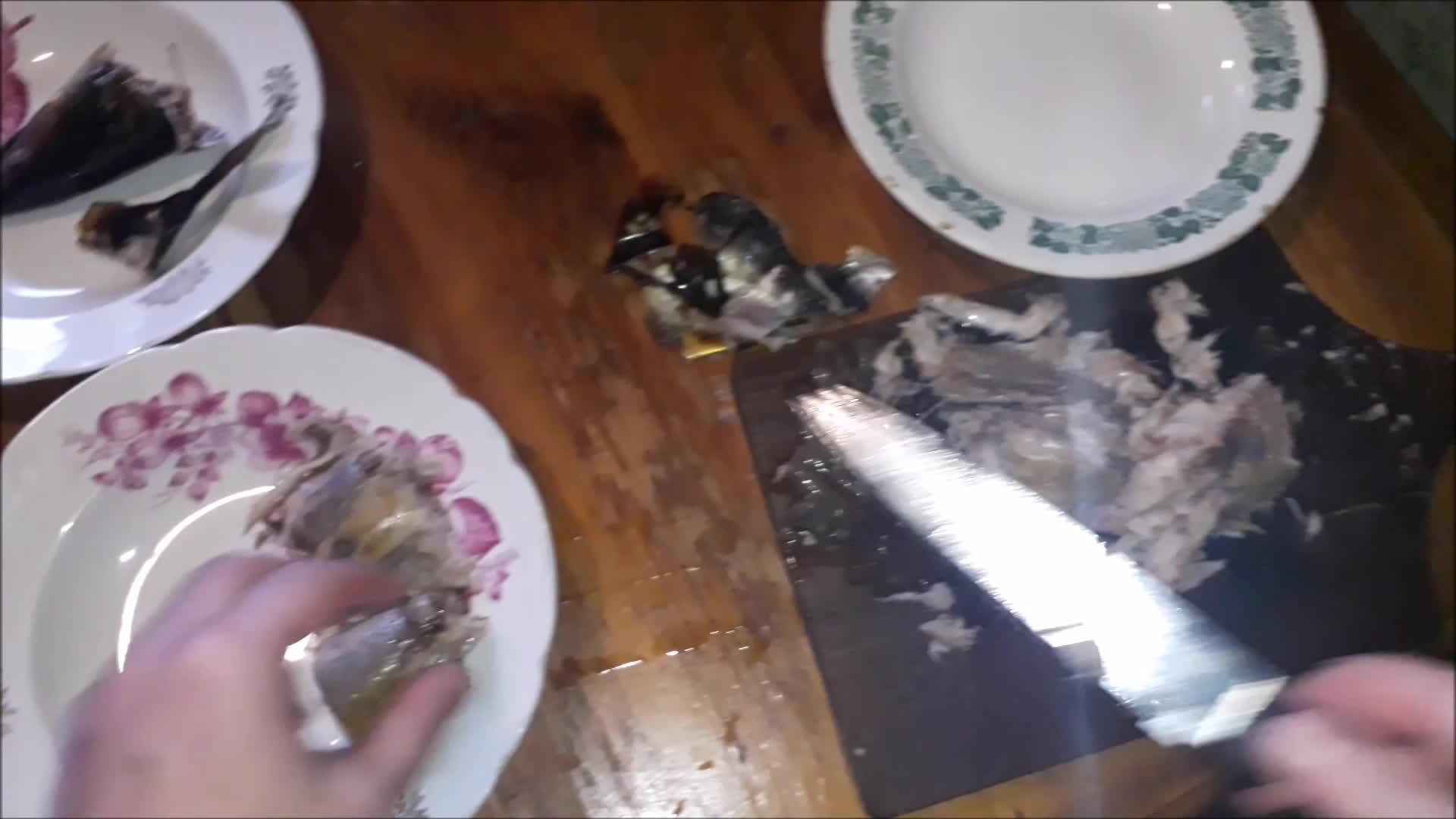 在家里钓热熏海鱼视频的预览图