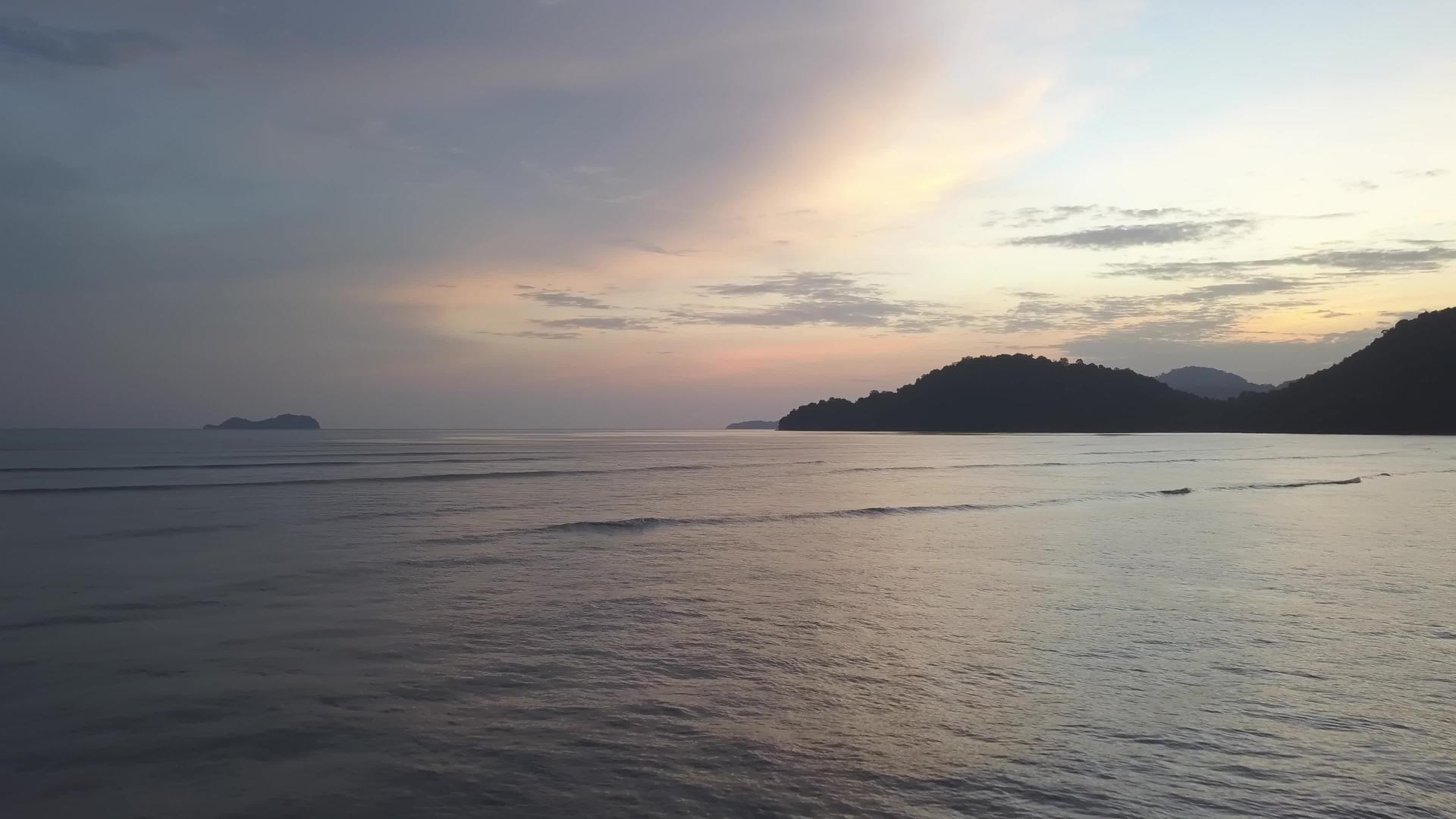 南海岸的日落视图视频的预览图