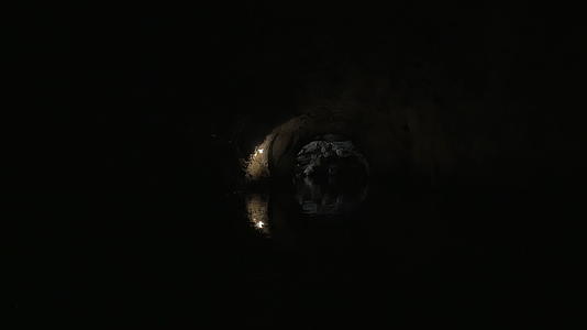 探索林南河长湾石灰岩洞穴视频的预览图