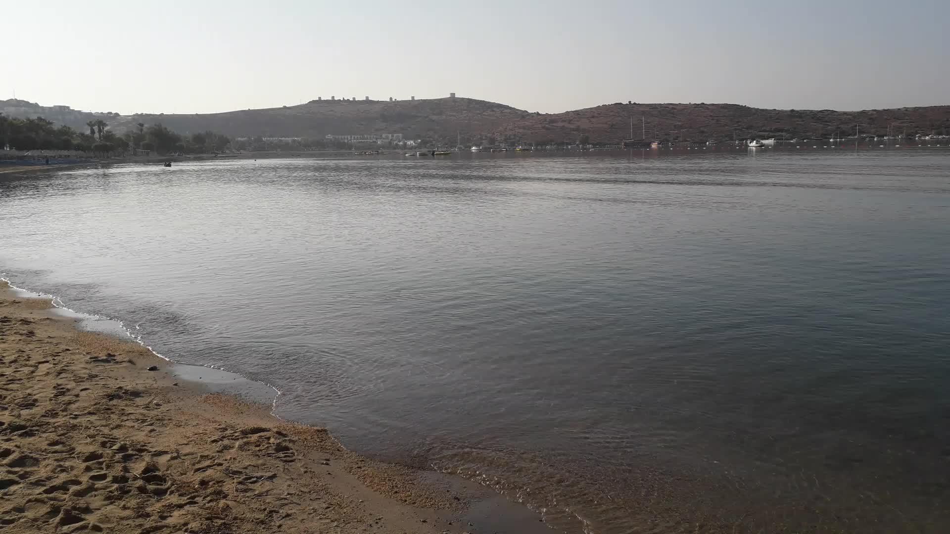 全景爱琴海湾和海滩视频的预览图