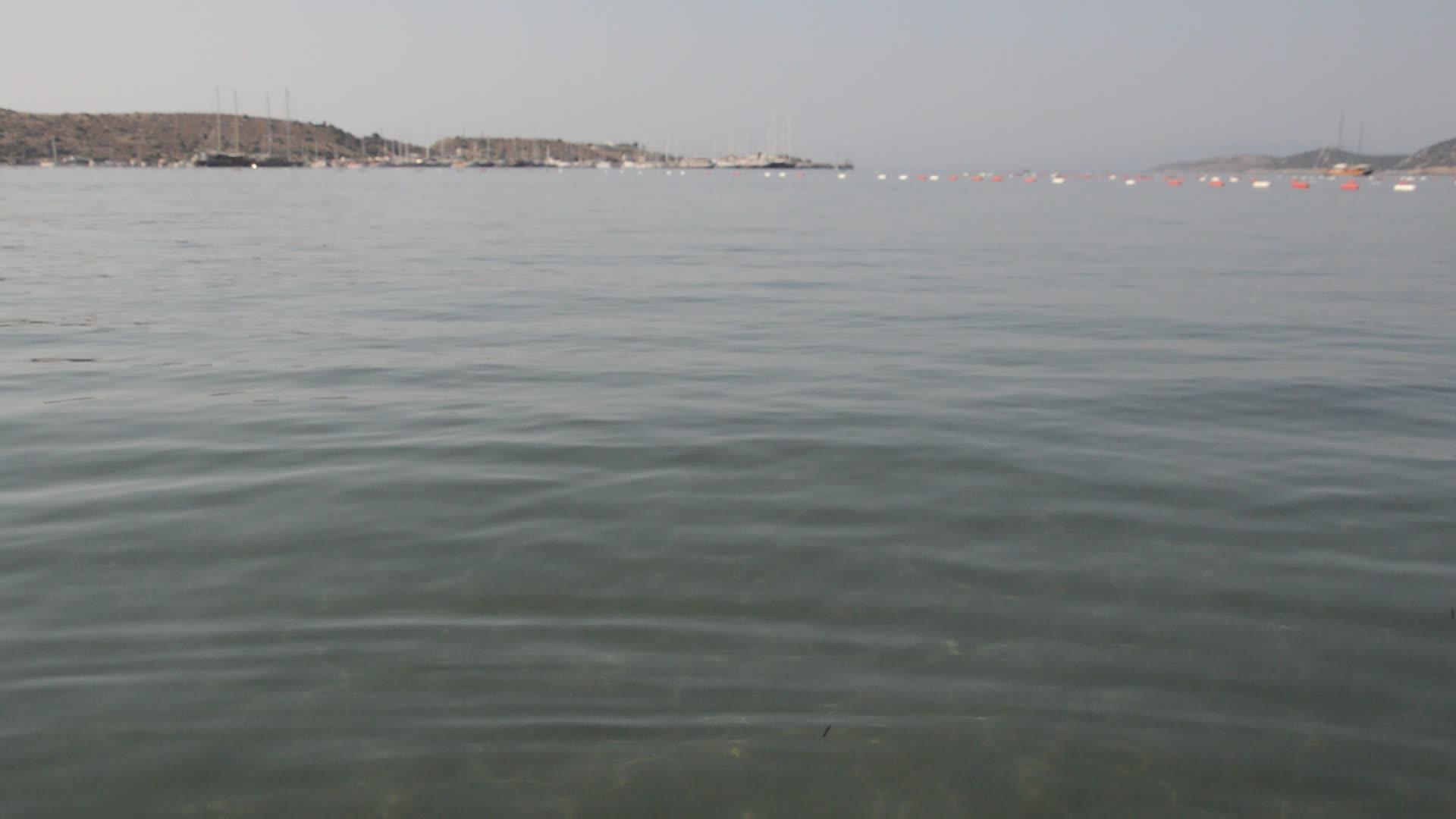 口香糖爱琴海湾和海滩视频的预览图