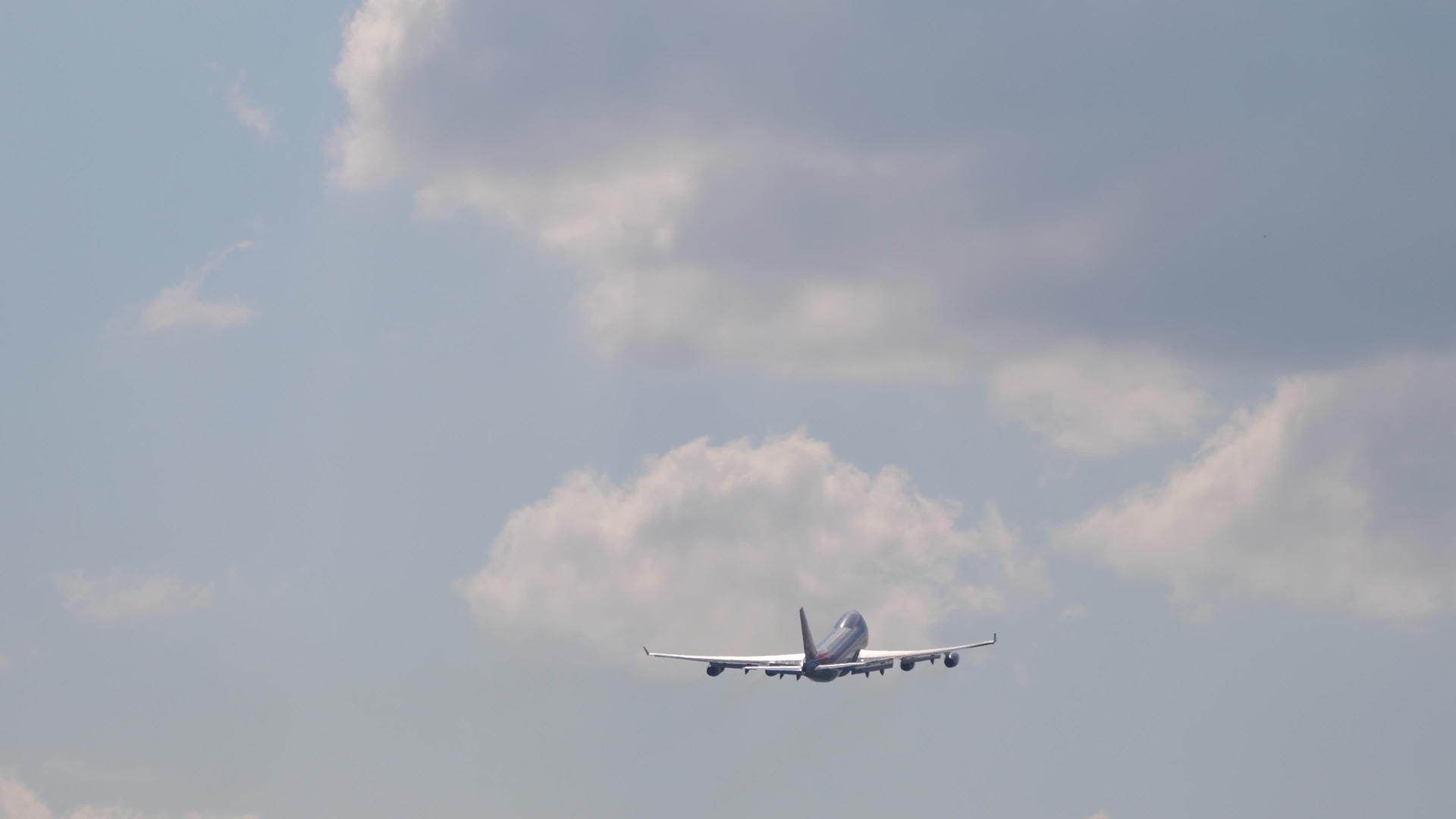 飞机从新西比尔斯克起飞视频的预览图