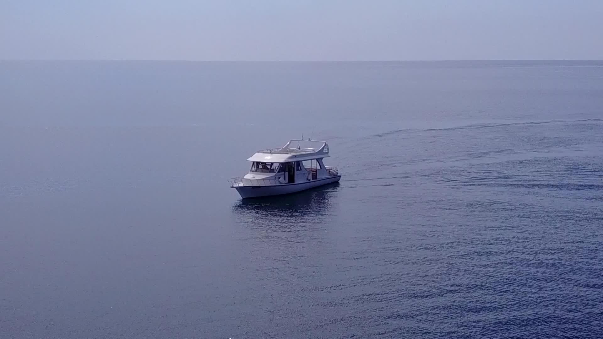 海上的船只视频的预览图