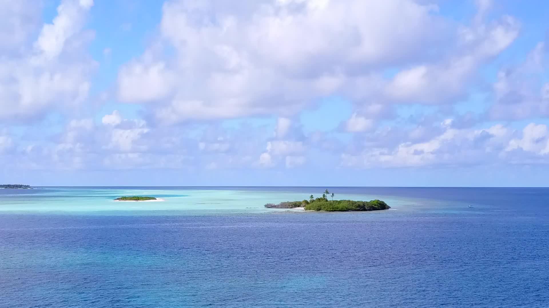 热带海岸海滩假日无人驾驶背景透明白色沙滩视频的预览图
