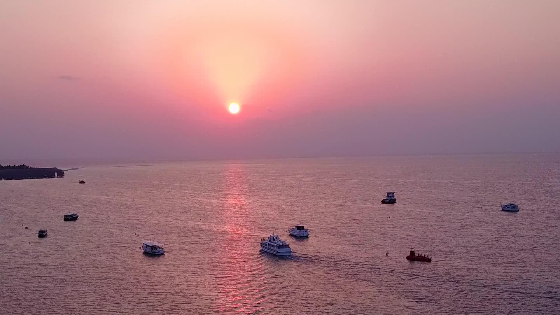 天堂岛海滩是水蓝色海洋和白色海滩的背景视频的预览图