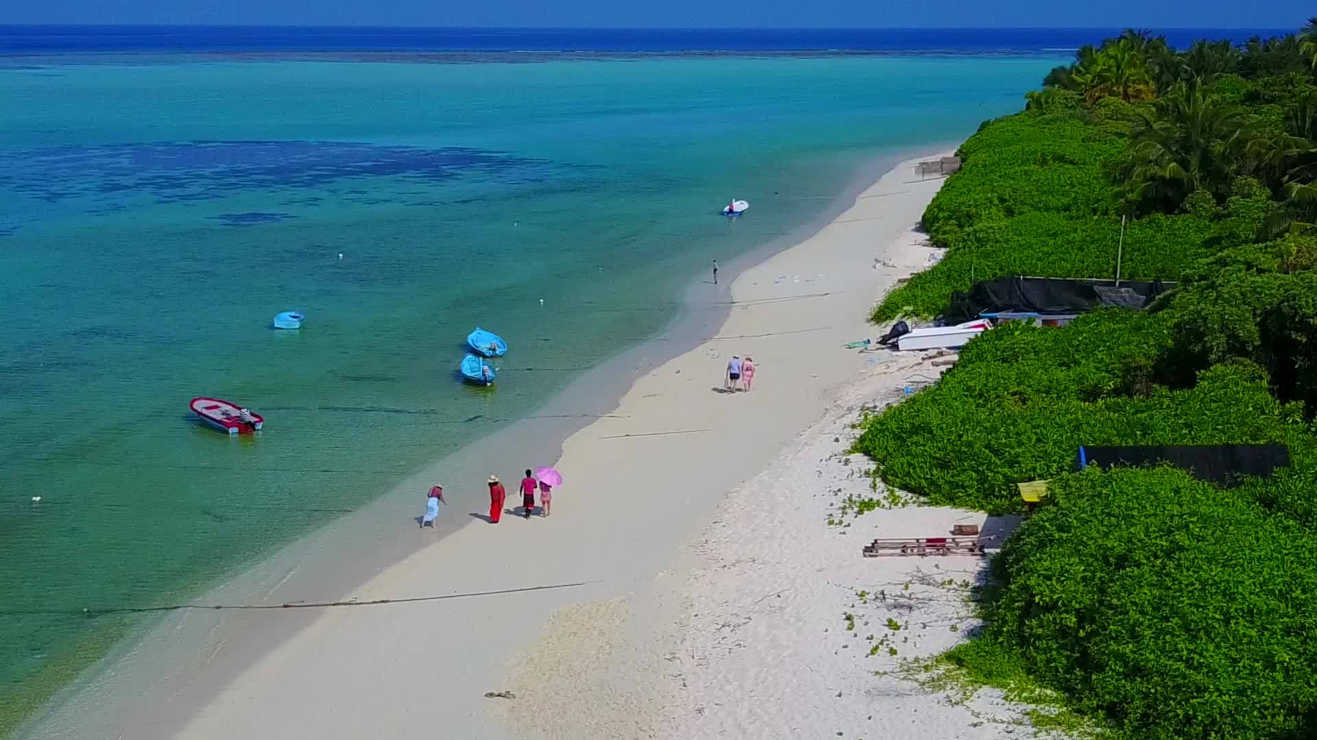 安静的海滩平坦的空气清洁的沙土背景视频的预览图