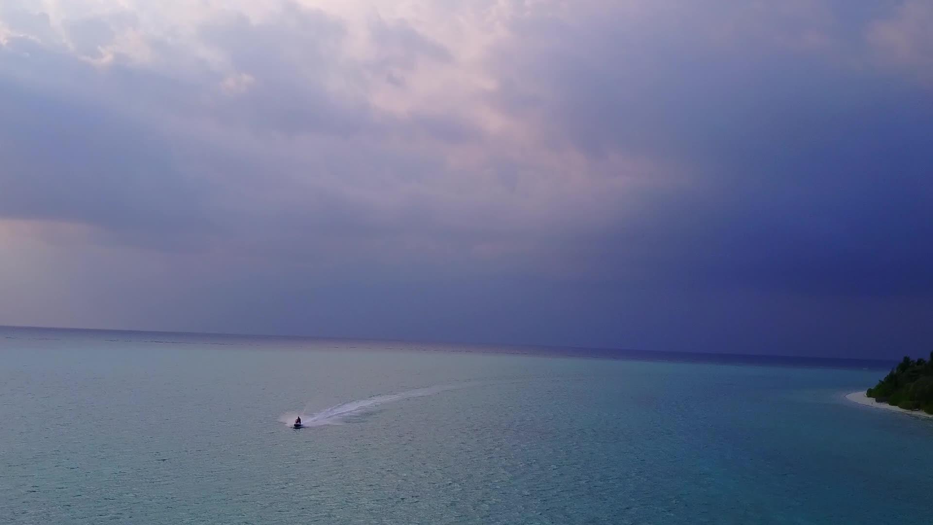 美丽度假胜地海滩度假胜地空中无人飞机摘要视频的预览图