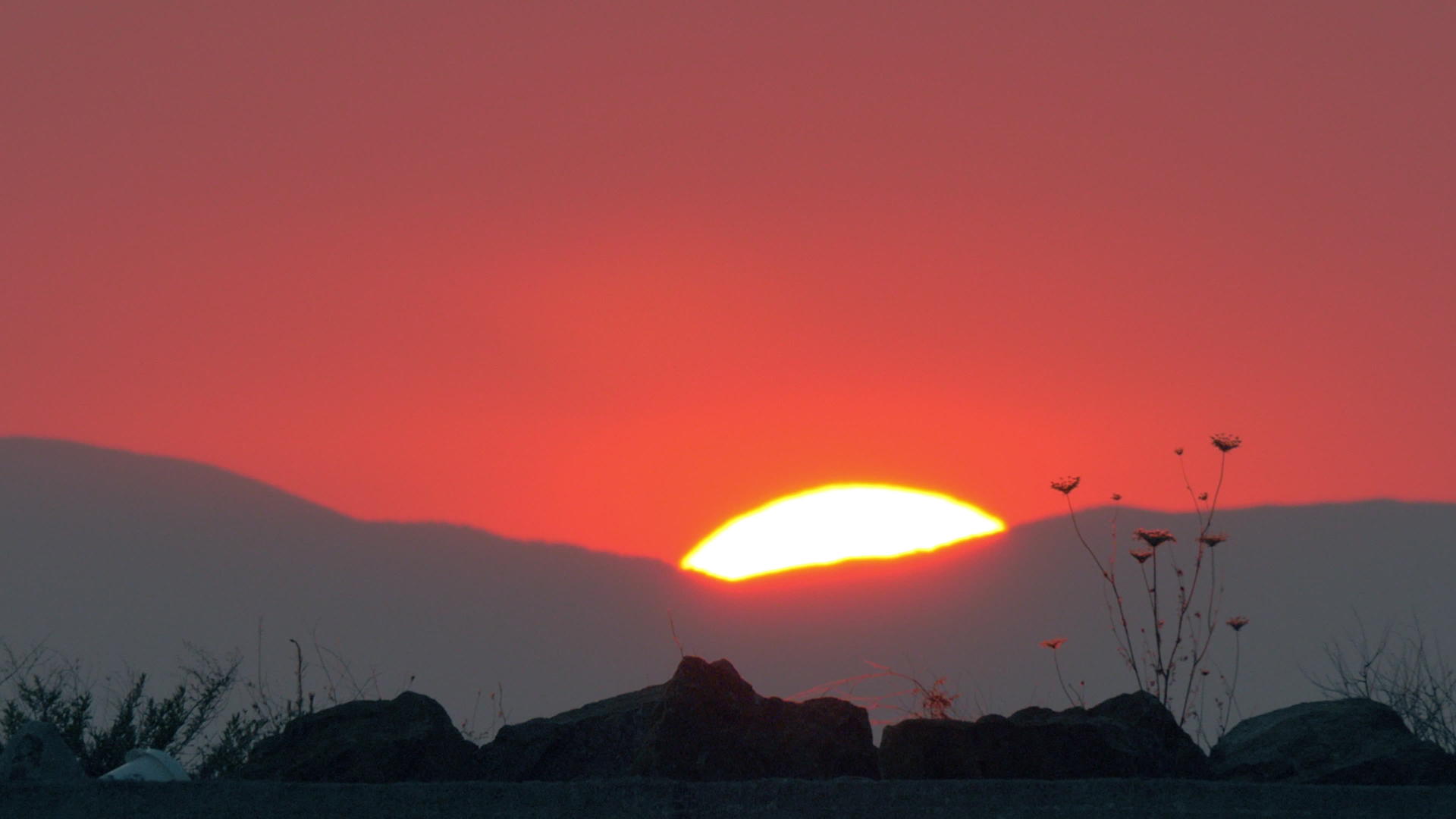 山上有夕阳视频的预览图