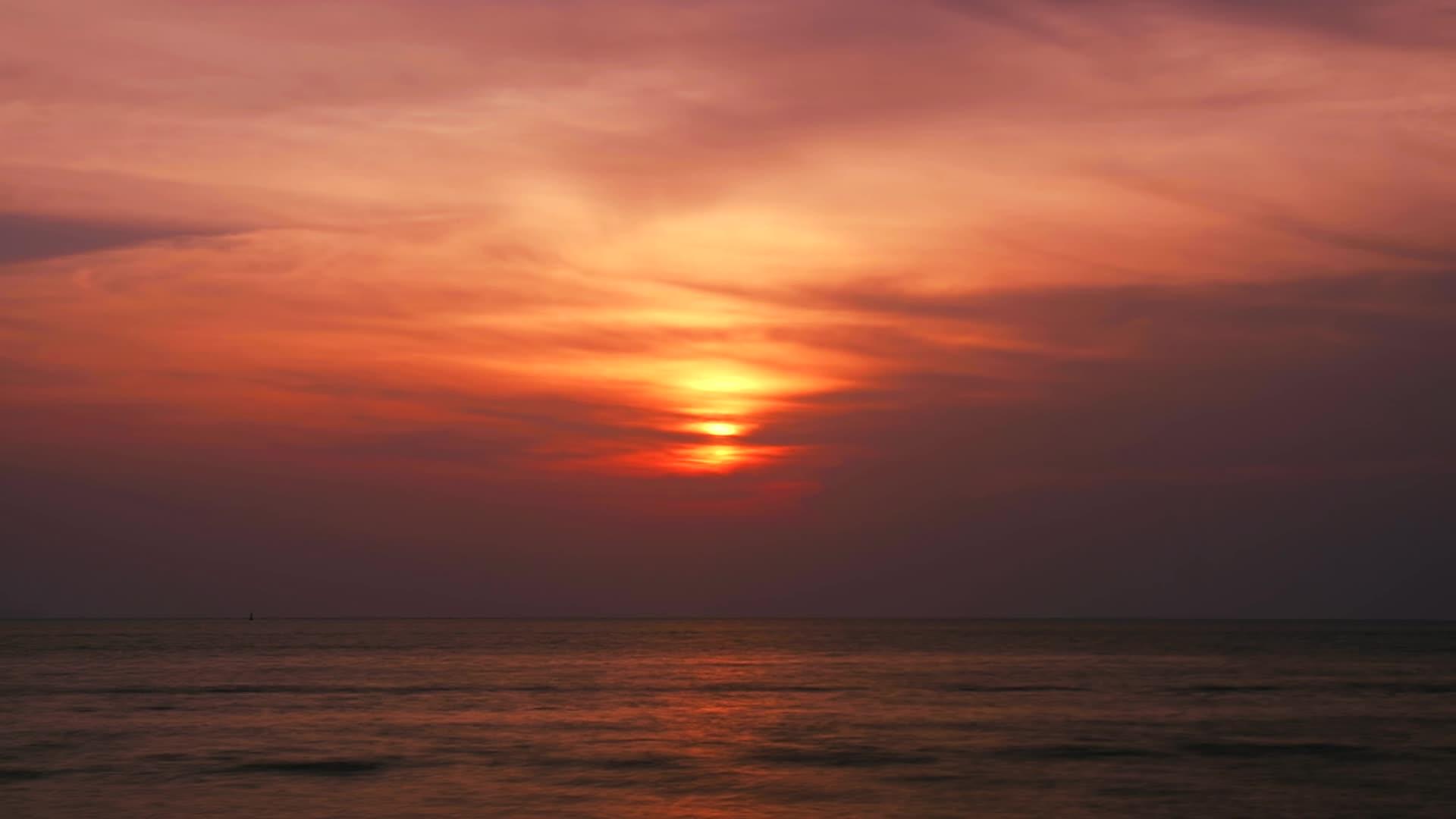 波浪时间断了日落后云红天空视频的预览图