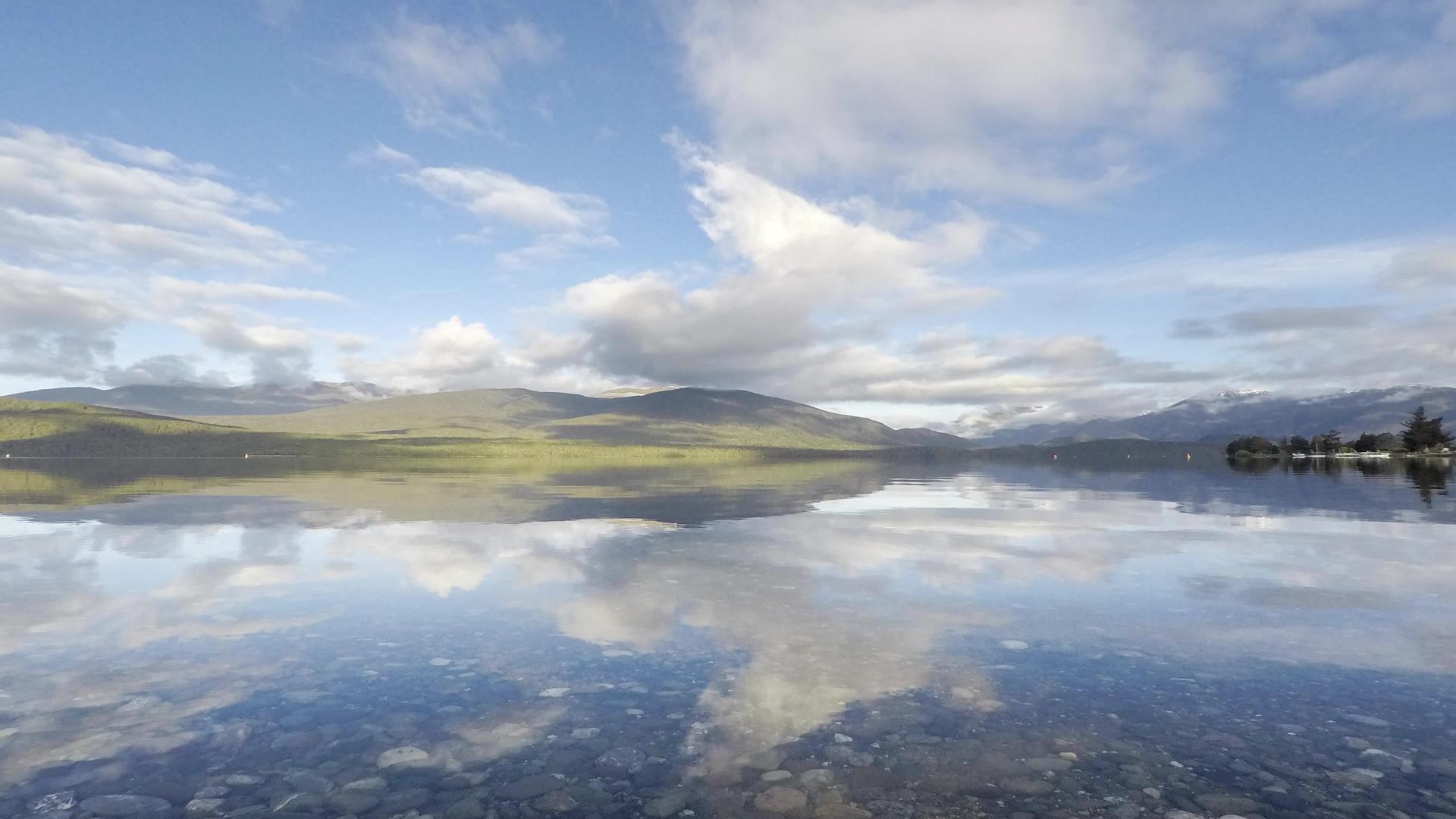 新西兰阿瑙湖视频的预览图