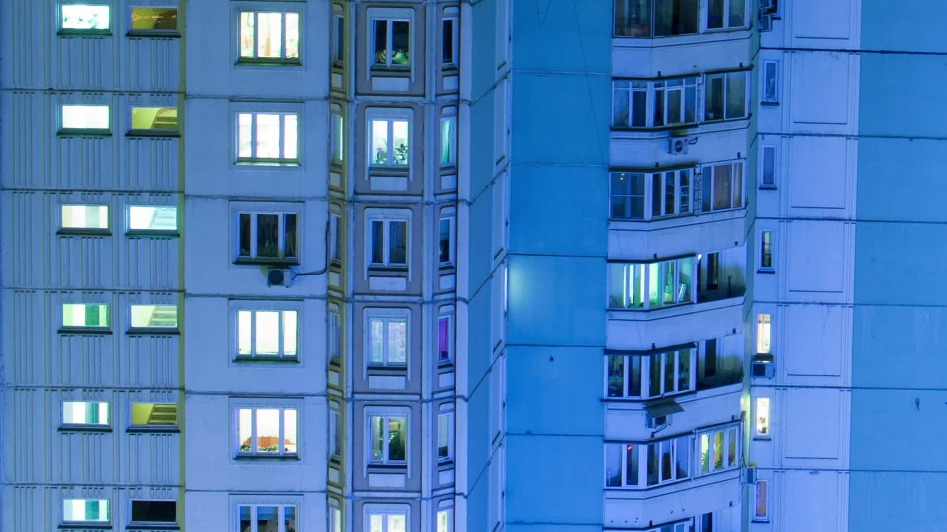 多层建筑的时空折叠灯在深夜照亮视频的预览图