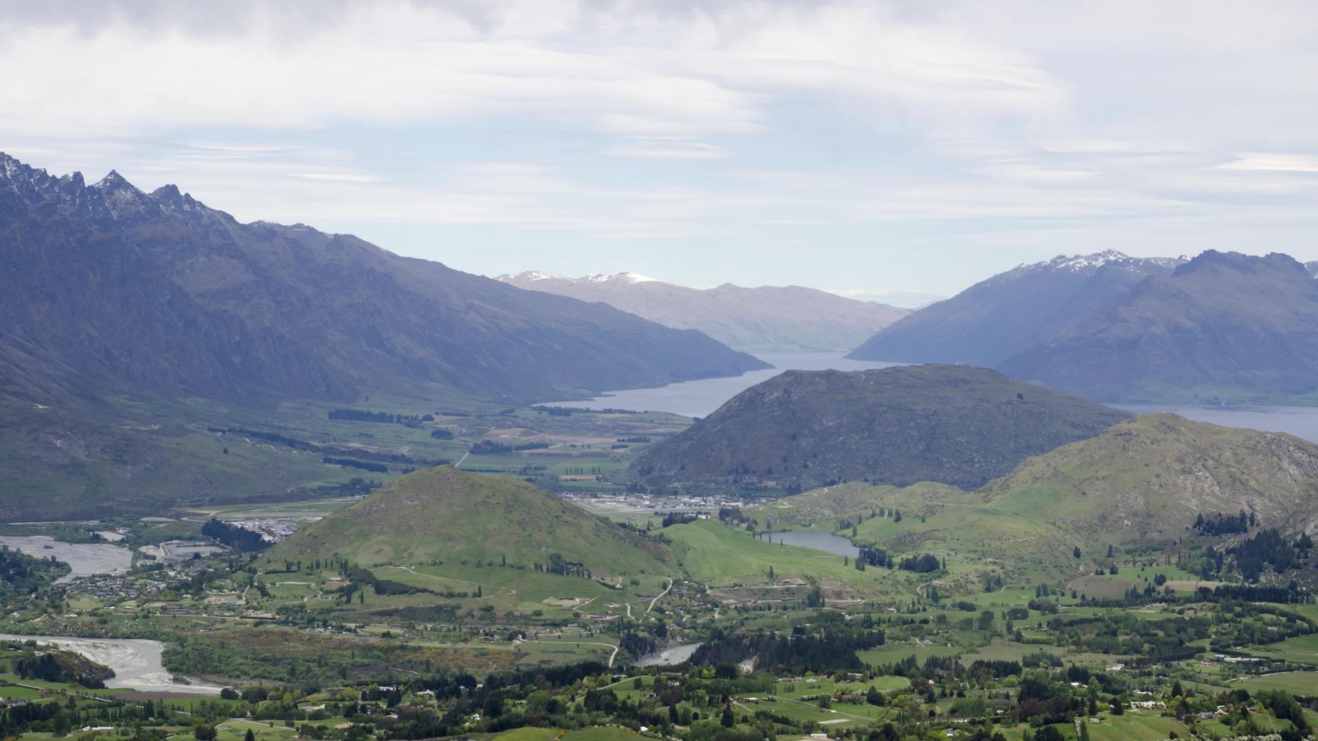 新西兰和新西兰的非凡山峰视频的预览图