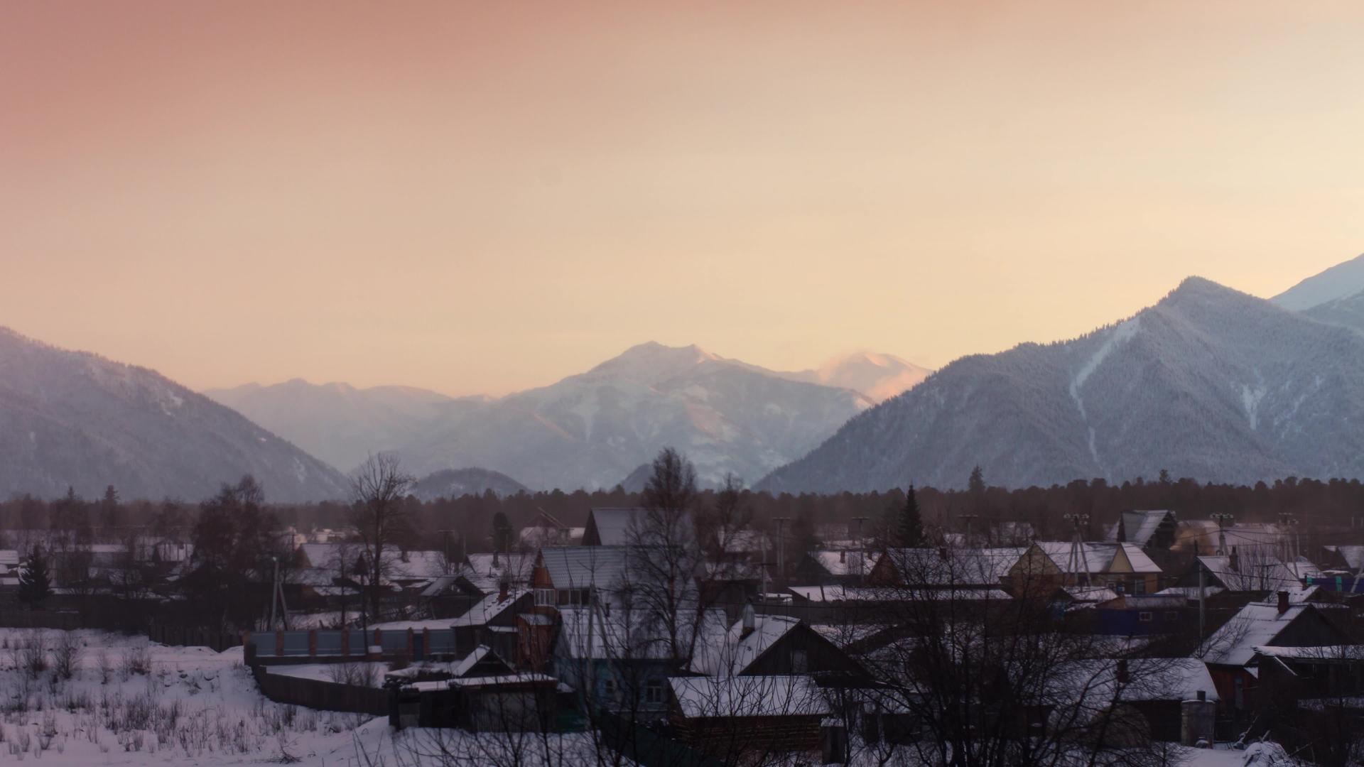 山村的日落视频的预览图