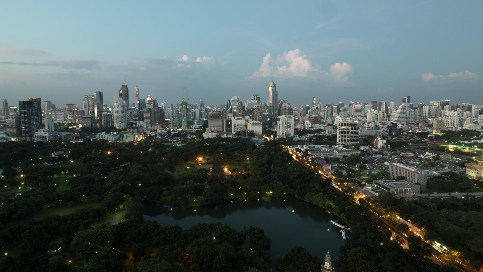 Bangkok城市夜景视频的预览图