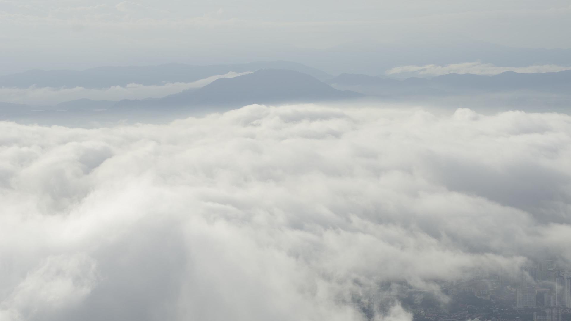 江山雾海的背景位于乔治城的城市风景视频的预览图