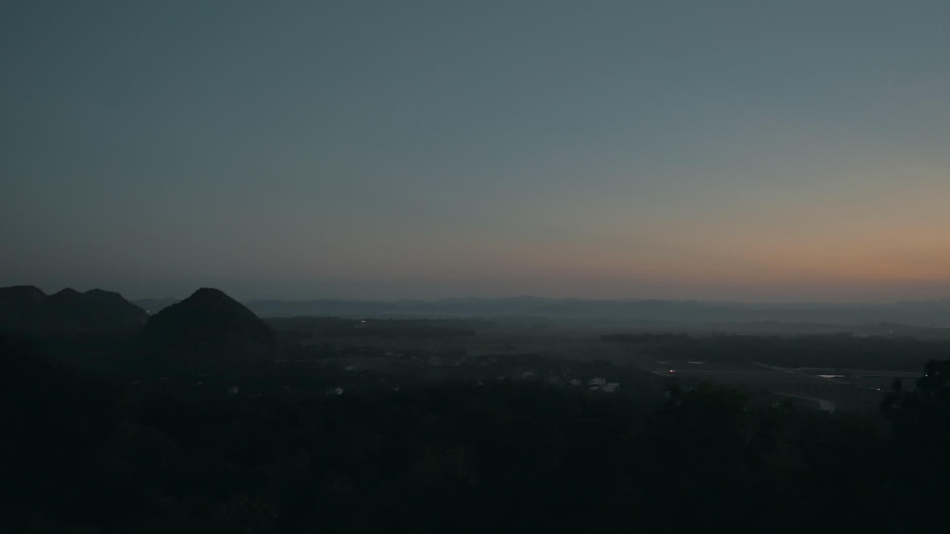 夜间全景崇拜伊丁神庙哈诺伊维特南部视频的预览图