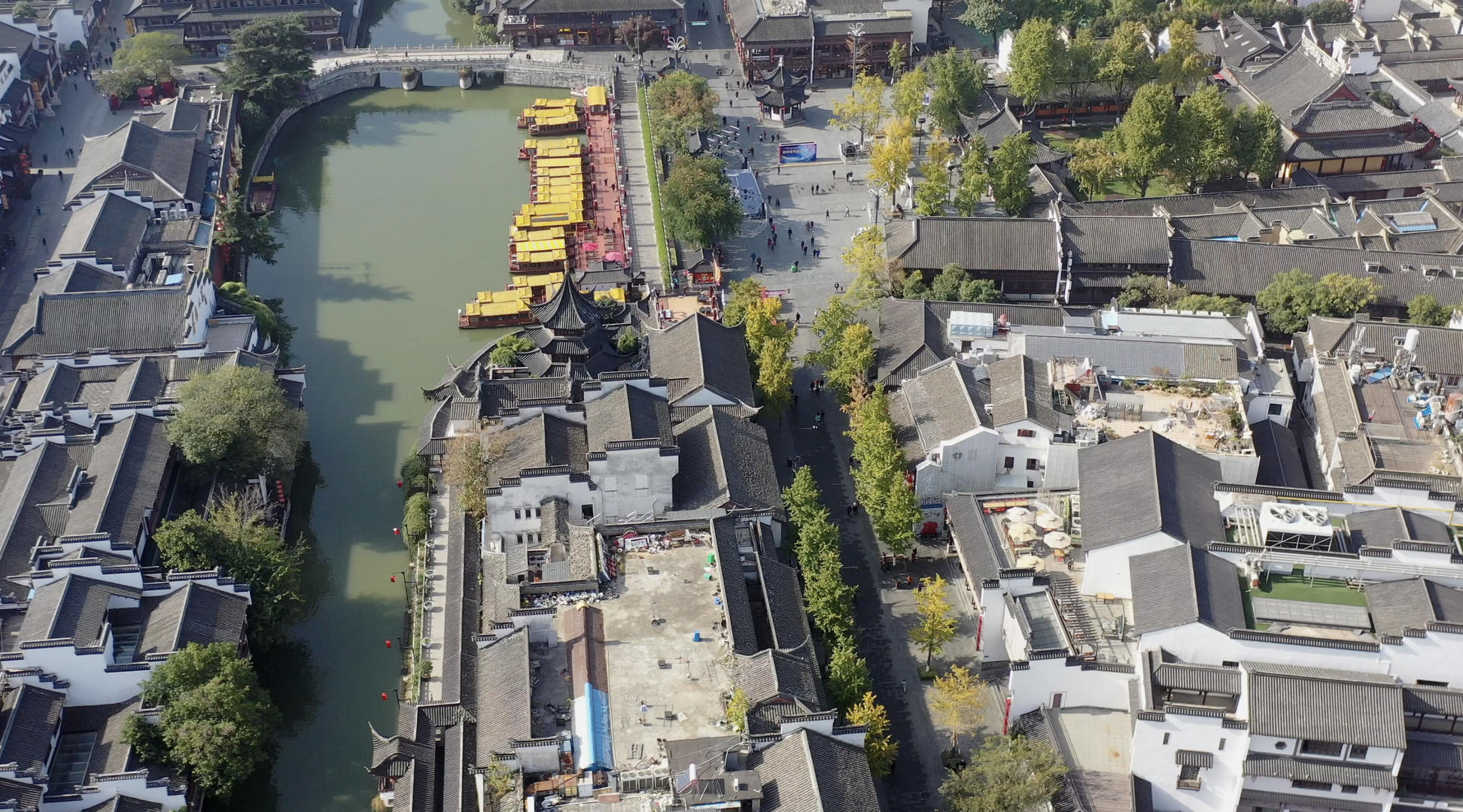 南京秦淮河夫子庙古建筑视频的预览图
