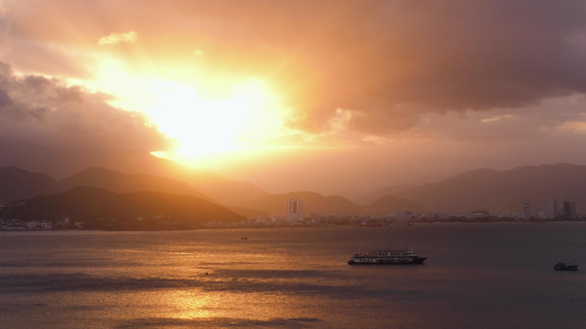 南中海日落视频的预览图