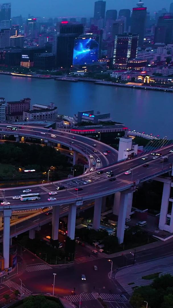南浦大桥晚上航拍视频的预览图