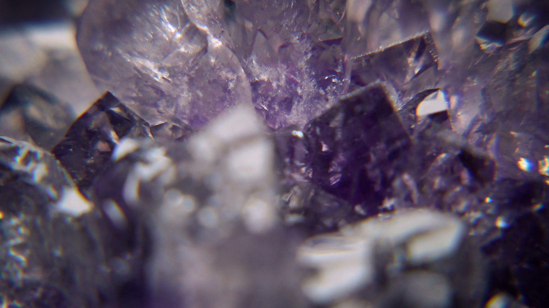 晶晶玻璃视频的预览图