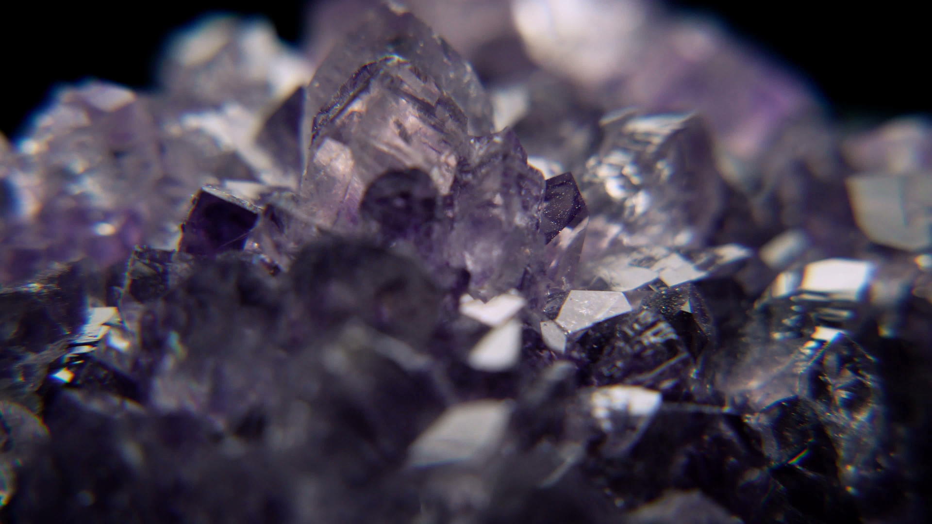 晶体钻石棱晶视频的预览图
