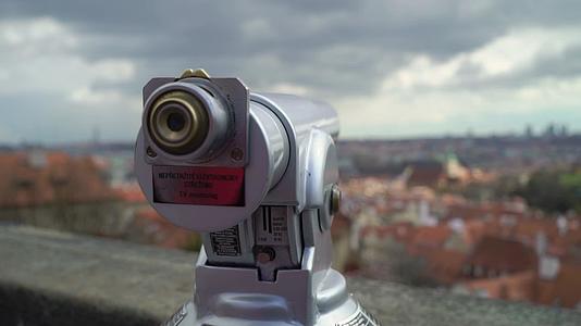 用于用Prague为游客设计的望远镜视频的预览图