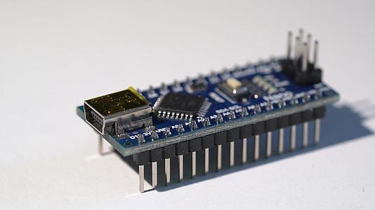 电子工程原型Arduino纳米微控制器视频的预览图
