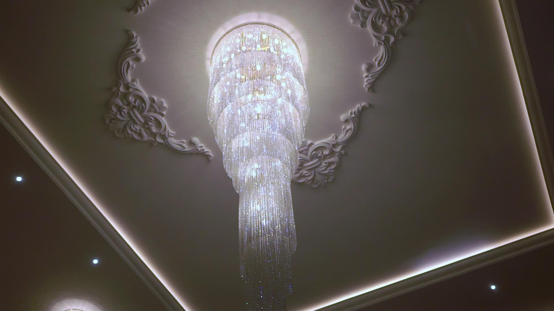 天花板上的灯光视频的预览图