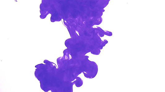 紫墨水在清水中视频的预览图