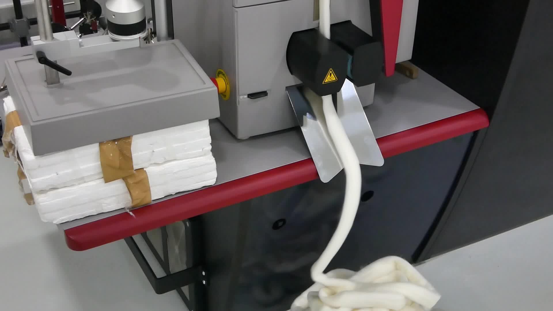 棉纤维试验实验室视频的预览图