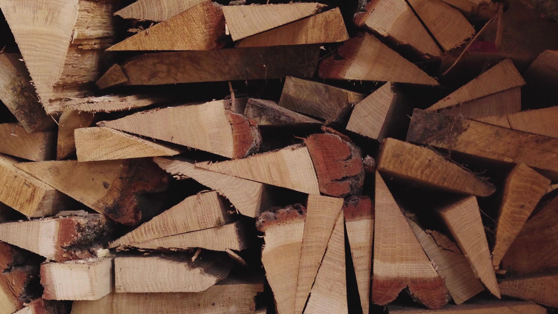冬一般合并到关闭冬季采伐的橡木柴以补充冬季视频的预览图
