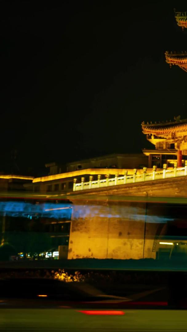 延时摄影西安城市地标钟楼夜景建筑视频的预览图