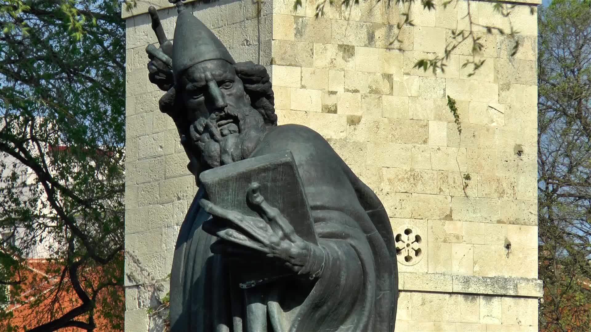 尼宁雕像的裂缝croatia视频的预览图