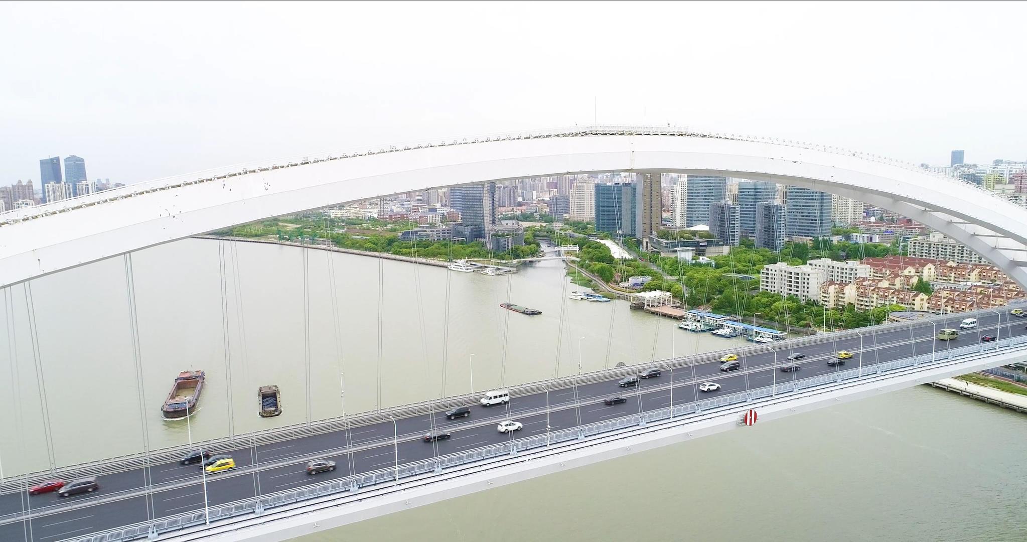 4k城市大桥航拍视频的预览图