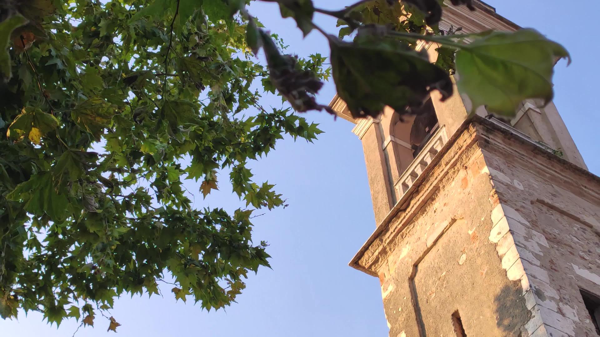 巴巴多利诺岛圣塞斯特洛教堂在意大利视频的预览图
