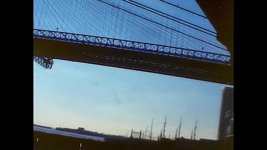 1975年纽约日落时纽约布鲁克桥视频的预览图