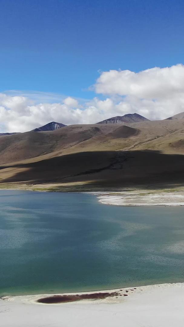 高原湖公珠措航拍摄视频视频的预览图