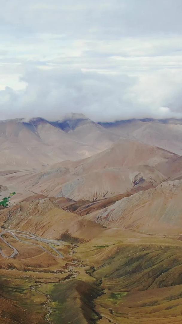 拍摄西藏阿里喜马拉雅山脉和盘山公路视频视频的预览图