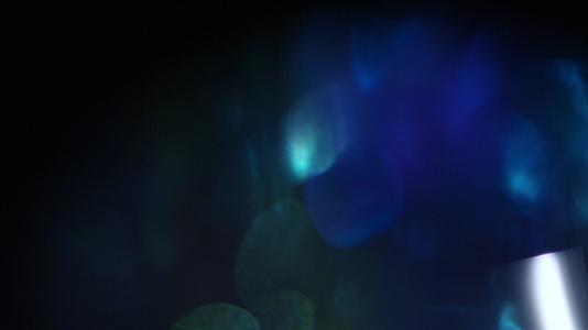 彩色旋转钻石蓝宝石01视频的预览图